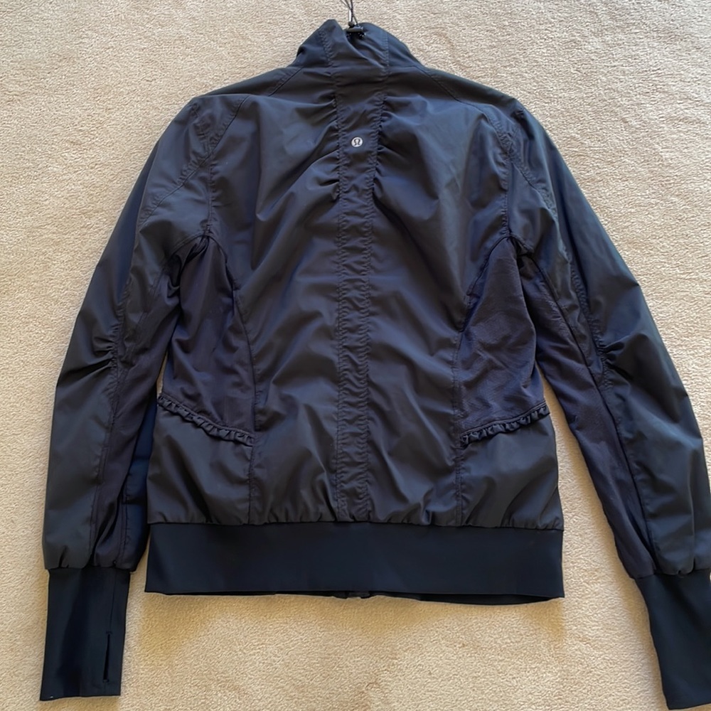 Lululemon jacket - Picture 4 of 6